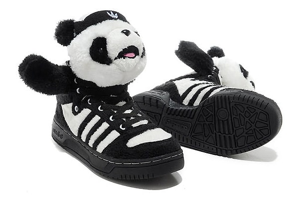 13. Кроссовки-панды