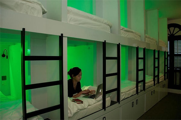 2. Выбирайте хостелы вместо отелей