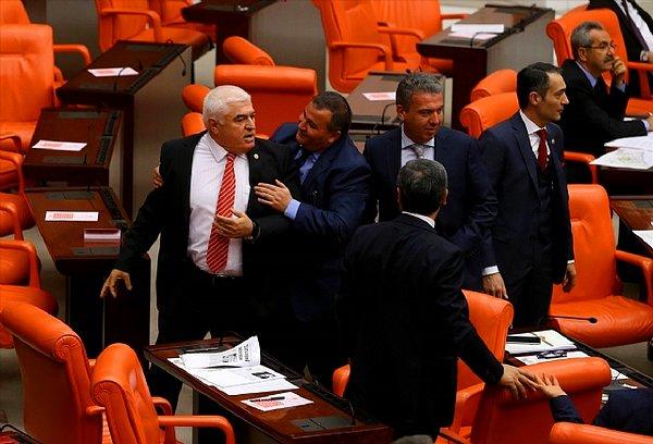 CHP'li Ekici'ye Meclisten geçici çıkarma cezası