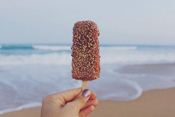 7. Мороженое Golden Gaytime 🍦