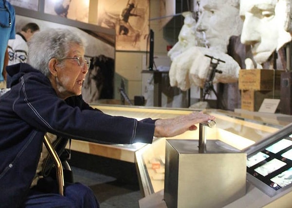 5. «Мы видим радостный блеск в ее глазах, и это лучшая награда. Она проживает свою жизнь на полную катушку, полностью наслаждаясь моментами», - рассказывает ее дочь, Рами.