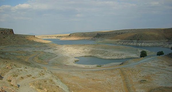 12. Sen herkesin olan ağacı, yeşili, ormanı, doğayı babanın malı gibi yok edemez, kafana göre kullanamazsın.