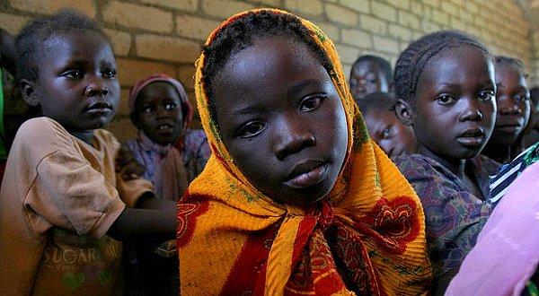 20. Dünyada, ağırlıklı olarak Afrika kıtasında 135 milyondan fazla kadın sünnet ediliyor.