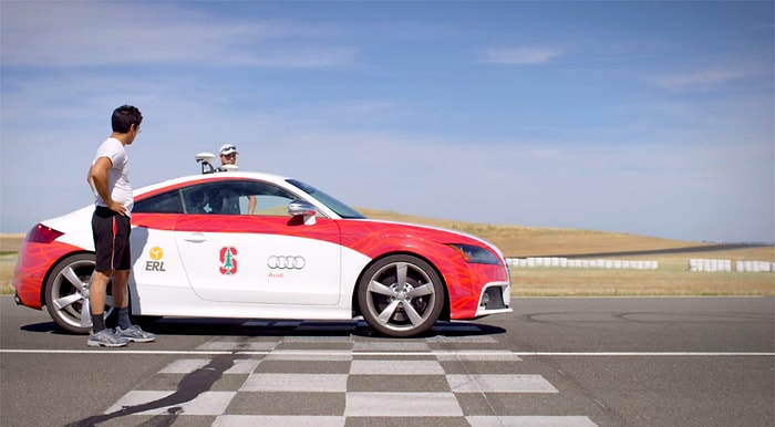 Geleceğin Yarış Arabaları: 200 Km Sürat Yapabilen Sürücüsüz Araba Audi TTS