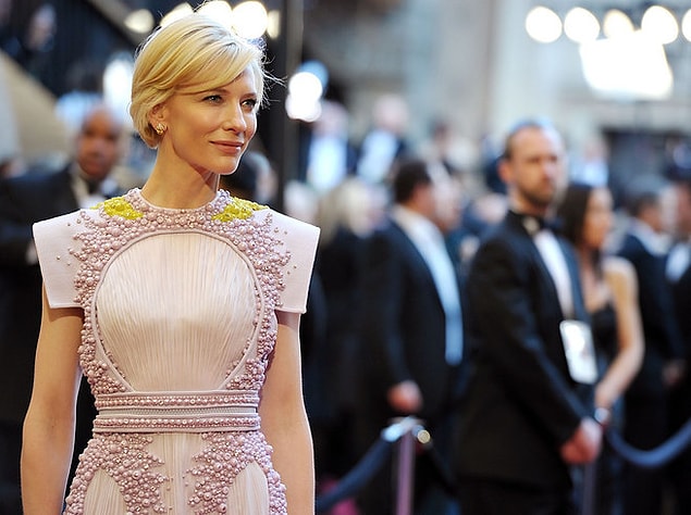 Cate, şimdiye kadar hiçbir kırmızı halı töreninde falso vermedi.