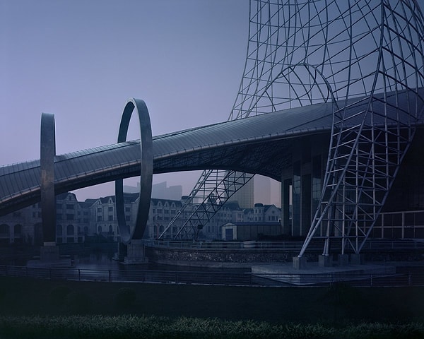 2. То, что он увидел, его по-настоящему поразило.