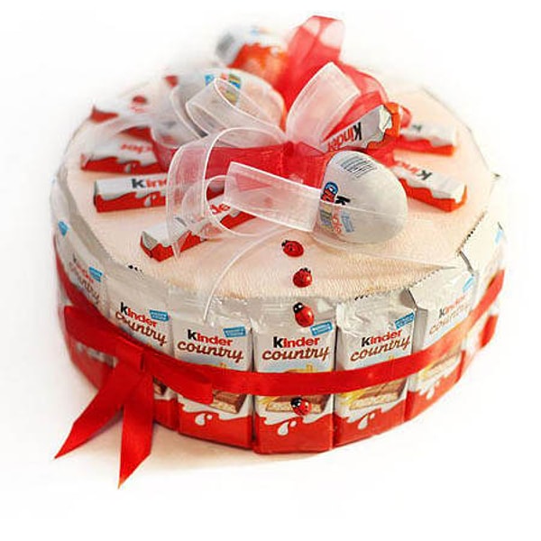 4. Торт или букет из киндеров 💐