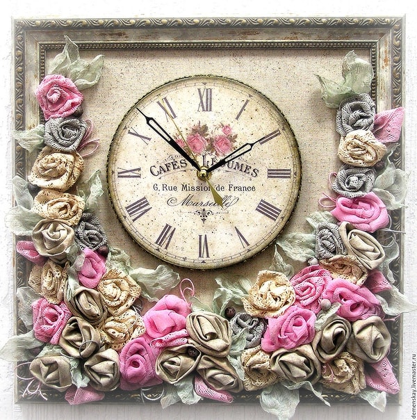 6. Винтажные настенные часы 🕑