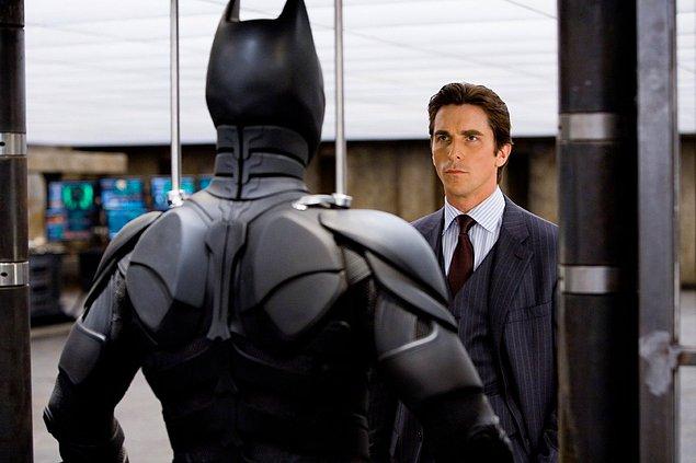 1. Christian Bale'in söylediğine göre Batman kostümü o kadar rahatsızmış ki ne zaman giyse kendini korkunç bir ruh hali içinde buluyormuş.