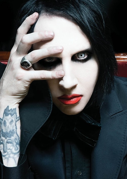 Korkuluk rolü için Marilyn Manson, Ewan McGregor ve Christopher Eccleston gibi isimler de düşünülmüş.