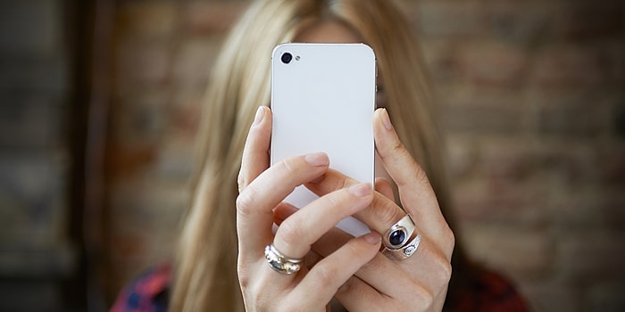 Araştırma: Kadınlar Telefonlarını Daha Fazla Önemsiyor