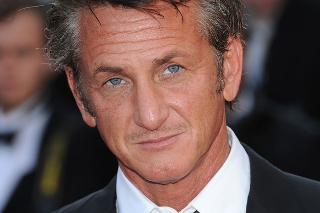 19. Chris Nolan, aslında Joker rolü için tamamıyla Sean Penn'i düşünmüş.