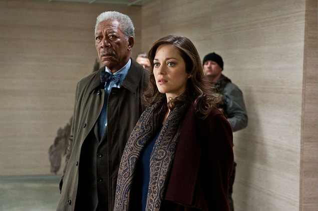 22. Nolan, son filmde Marion Cotillard'ı Miranda Tate rolünde çok oynatmak istemiş ve bu sebeple tüm çekim programını onun hamileliğine göre tekrardan ayarlamış.