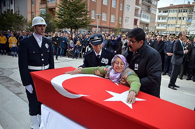 Şehit anneleri ve eşleri de konuklar arasında