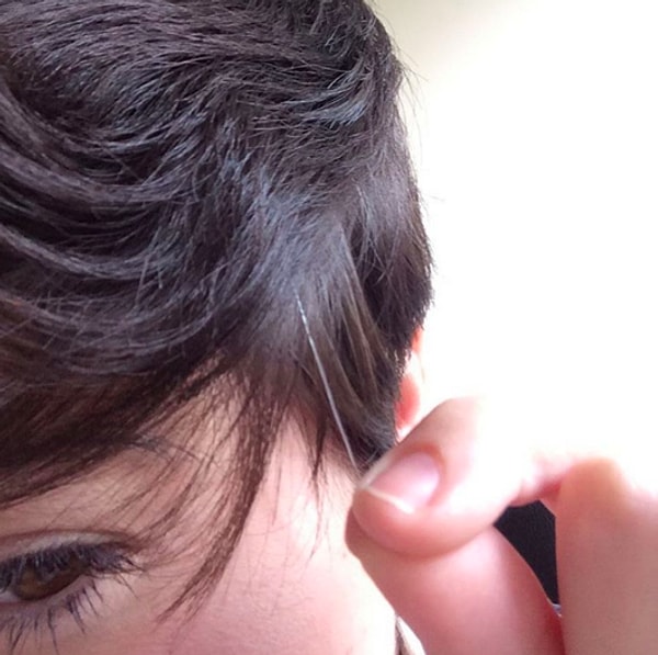 6. Твои ровесники еще не знают, что у них появились седые волосы, а ты знаешь 👵