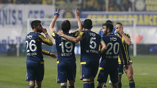 Fenerbahçe Beklerinden 5 Gol 18 Asist