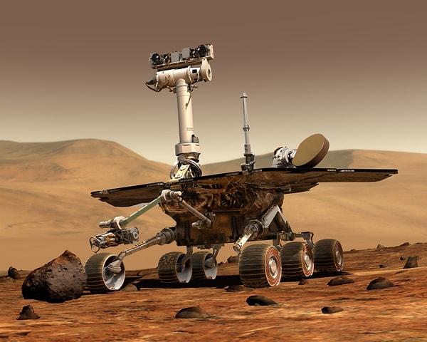 Bu gördüğünüz, Mars yüzeyini keşfetme amacıyla yaklaşık 12 yıl önce Mars'a gönderilen Spirit.