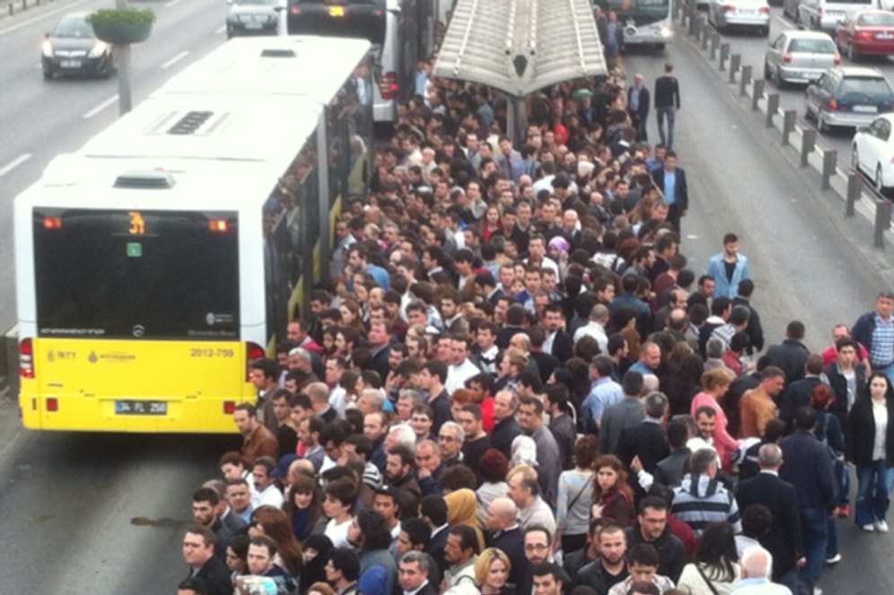 Metrobüste Hayatta Kalma Taktikleri