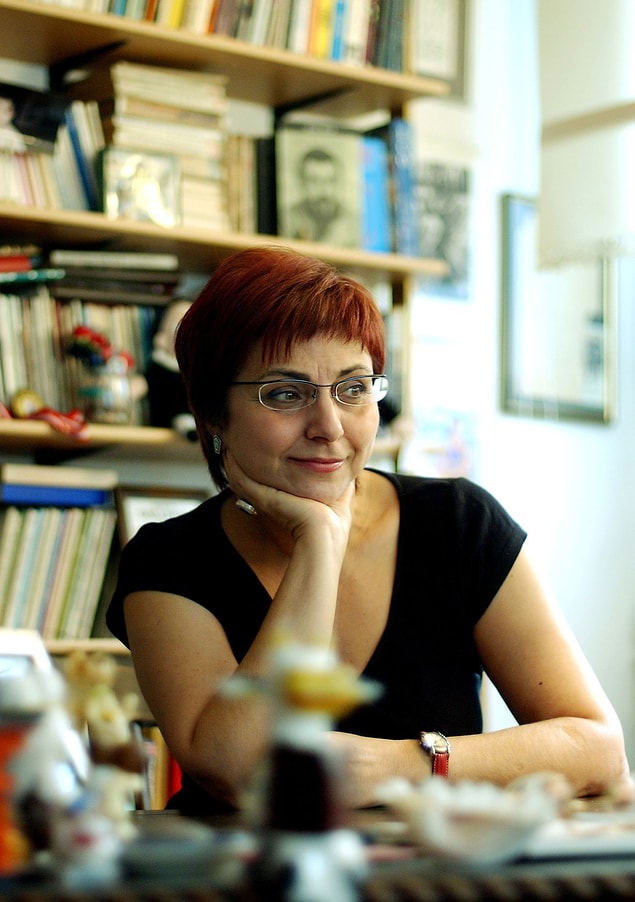 7. Buket Uzuner