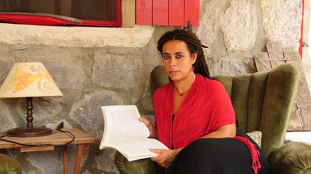10. Mine Söğüt