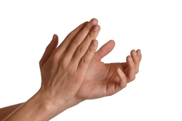 4. Alkışlayın… Alkışlarken hangi eliniz diğerinin üstünde?