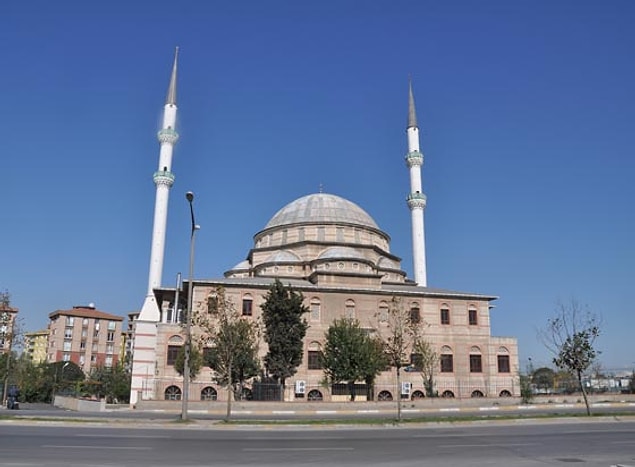 9. Merkez Camii