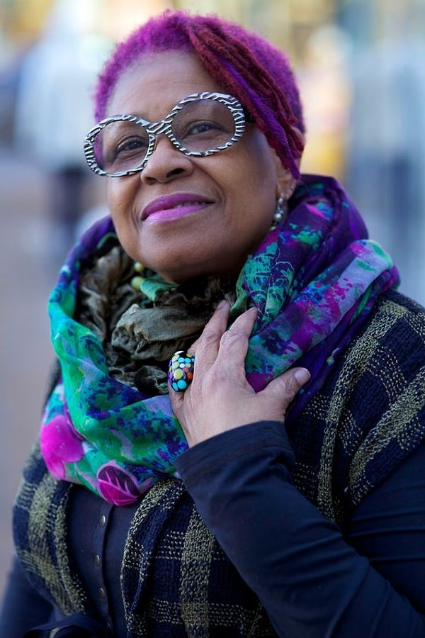 И имеет право быть такой, какой ей нравится быть.