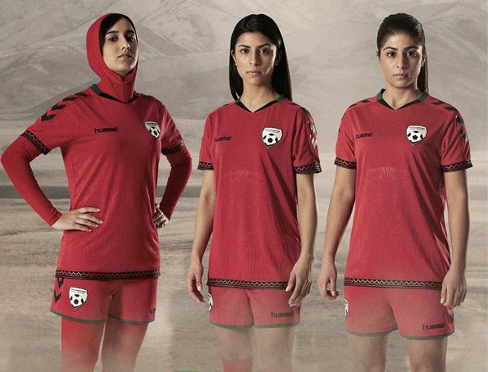 Afganistan Kadın Milli Futbol Takımına Başörtülü Forma