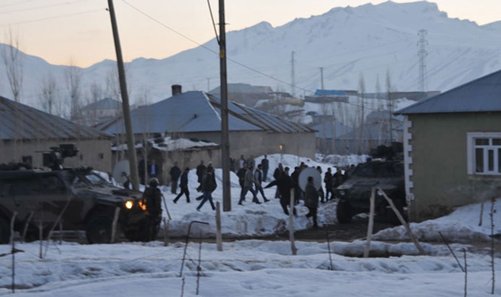 Boşanmak İsteyen Eşinin Baba Evini Bastı: 3 Ölü, 2 Yaralı