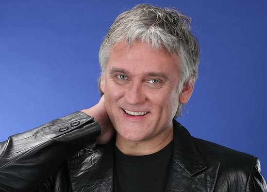 Оставаться всегда молодым: Александр Маршал и его новый роман с моделью из Питера