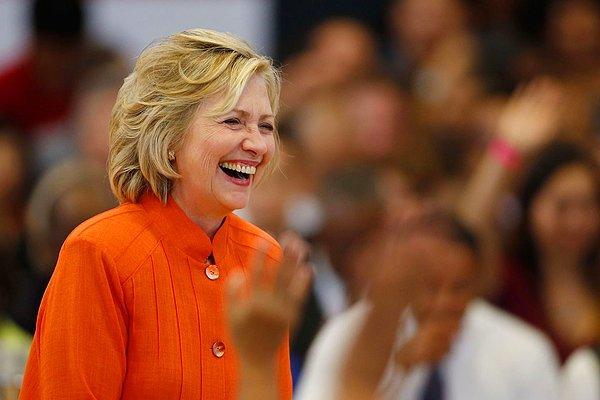 Hillary Clinton ise Mississippi’deki ön seçimde güldü