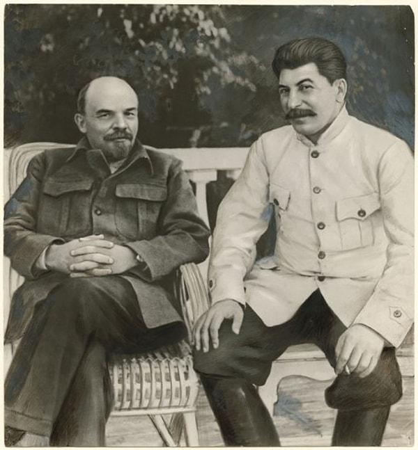 5. Lenin ve Stalin bir arada  (1922 - 1949)