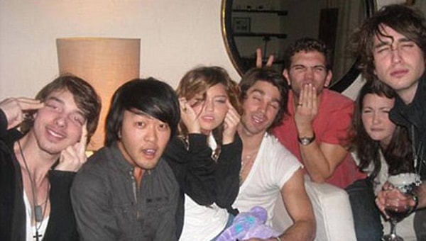 18. Майли Сайрус - Китай