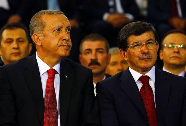 'Erdoğan, Davutoğlu ile siyasi bir oyun oynuyor'