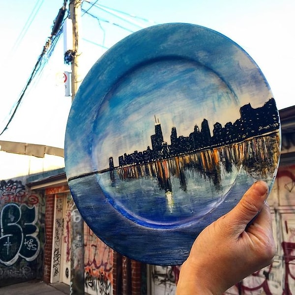 5. Рисовать далекие заграничные пейзажи и совмещать их с серой действительностью?