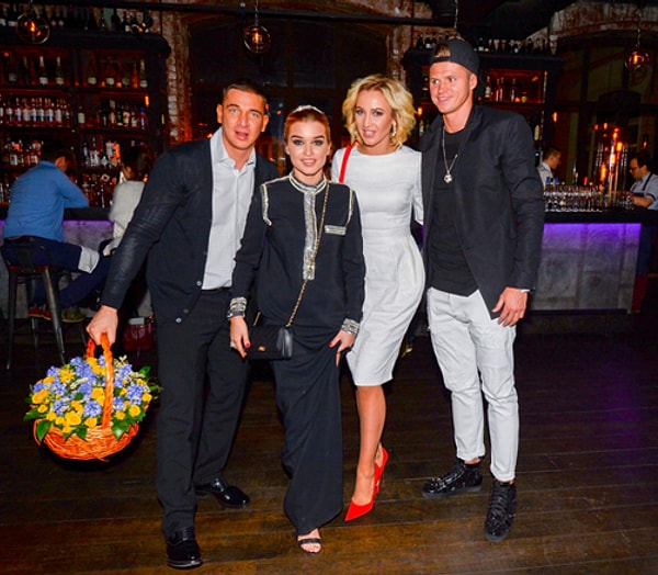 6. Курбан Омаров, Ксения Бородина, Ольга Бузова и Дмитрий Тарасов