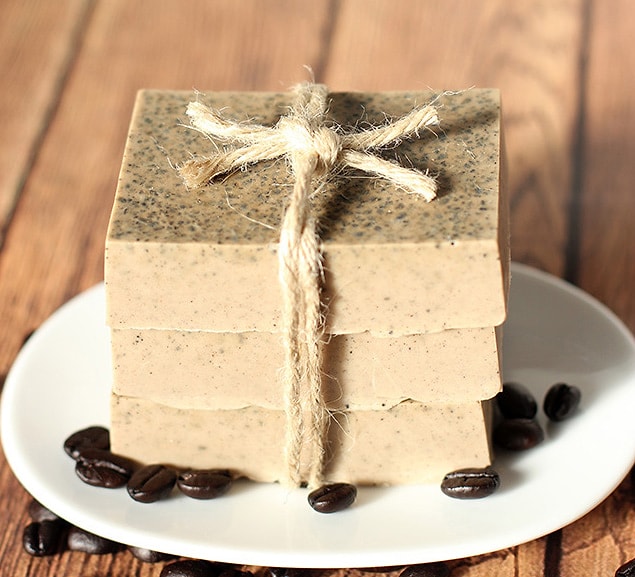 3. Kahveden yapılmış peeling etkili sabunlar