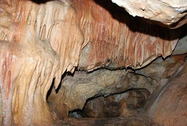 14. Pandovicca Mağarası
