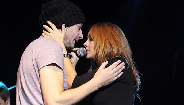 3. Само собой, фанаты стали делать предположения, что пара вновь вместе.