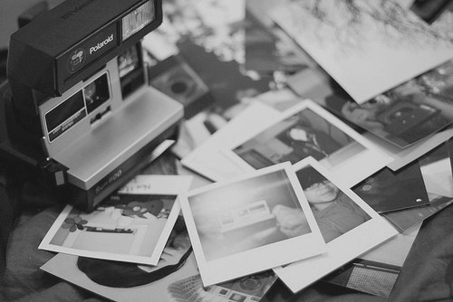 Znalezione obrazy dla zapytania zdjecia czarno biale instax