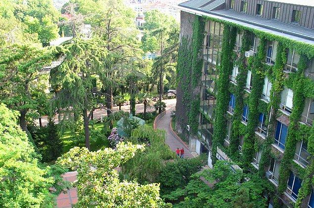 10. Yıldız Teknik Üniversitesi (İstanbul)