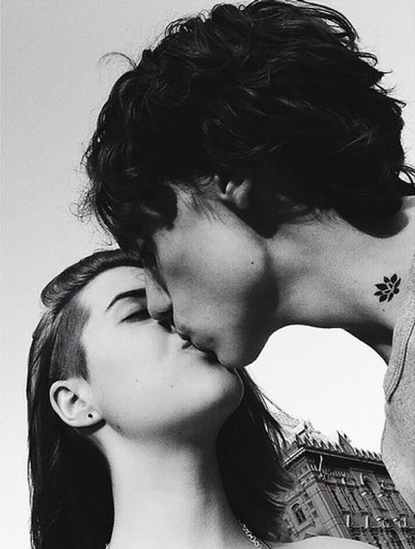 1. Особую страсть Варвара, видимо, имеет к обнаженному торсу своего парня, Георгия Демьяненко 💕