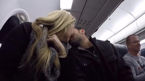 Hamile Olduğunu Eşine Uçak Anonsu ile Duyuran Kadın