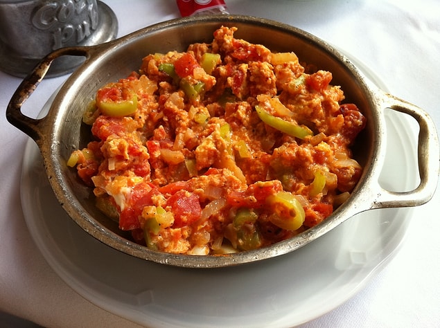 3. Sarımsaklı Menemen
