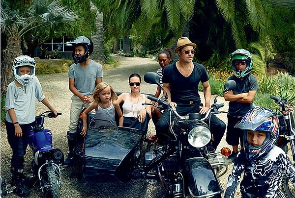 Джоли уделяет большое внимание воспитанию детей.