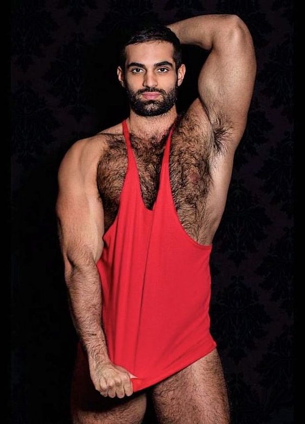 12. Общество уже давно привыкло наблюдать покрытые растительностью тела мужчин как в жизни, так и в кино и рекламе.