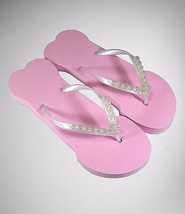 10. Незаменимые летние шлепки ☀