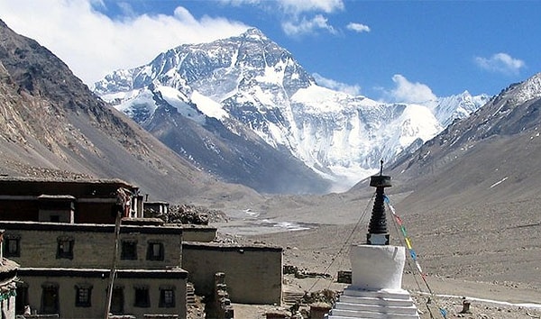 20. Если выпустить все пустое пространство из всех атомов горы Эверест, она бы поместилась в обычной рюмке