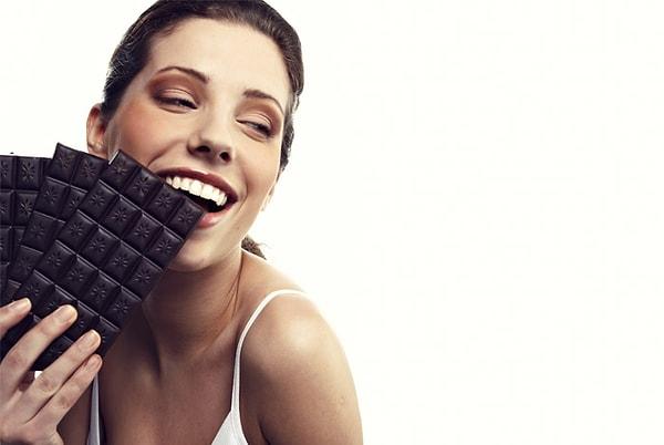 3. Evet bitter çikolata stres için çok yaygın bir tedavi, anksiyete ve stres tedavisinde ciddi tavsiye edilen bir şımartıcı.