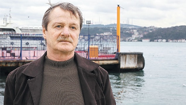 Ömercik'ten yıllar bir şeyler götürse de çocukluğunu andırıyor.